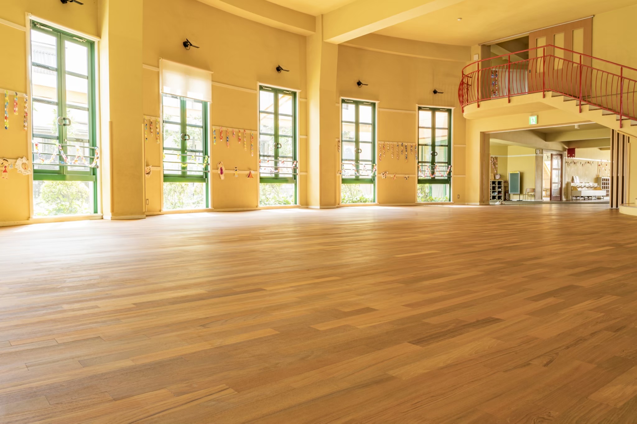 木製床の再生 床リノベ とことんリボーン 枚方市 清香学園幼稚園様