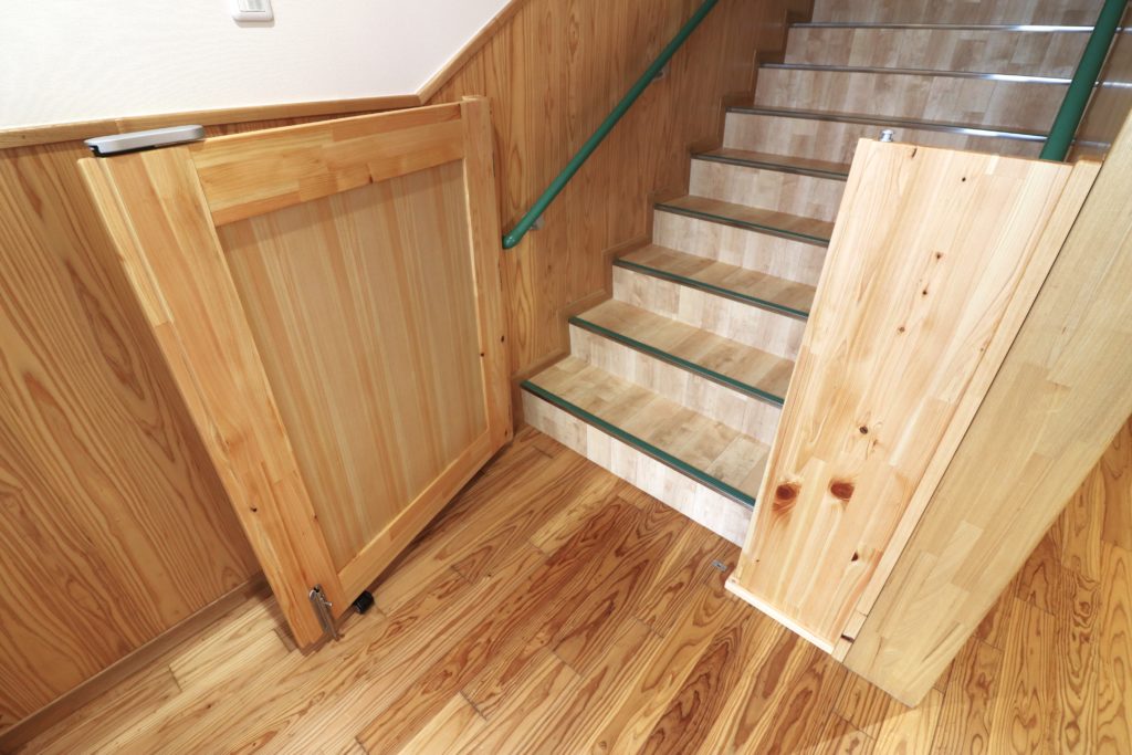 こども園 木製ゲート